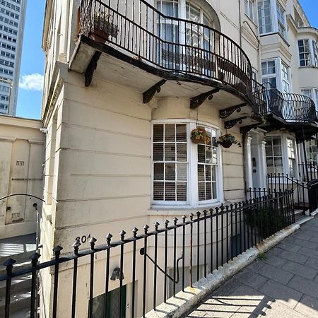 Two Top Central Beach Studios - Also Separate Spa Cabin And Watersports Brighton Екстер'єр фото