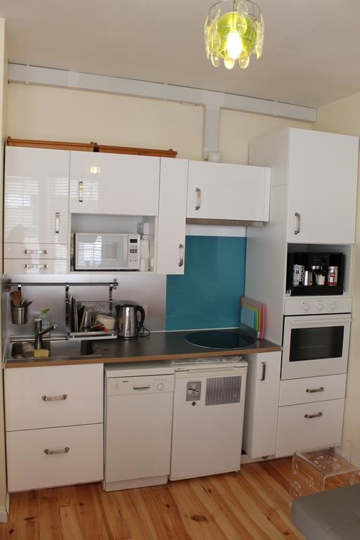 Two Top Central Beach Studios - Also Separate Spa Cabin And Watersports Brighton Номер фото